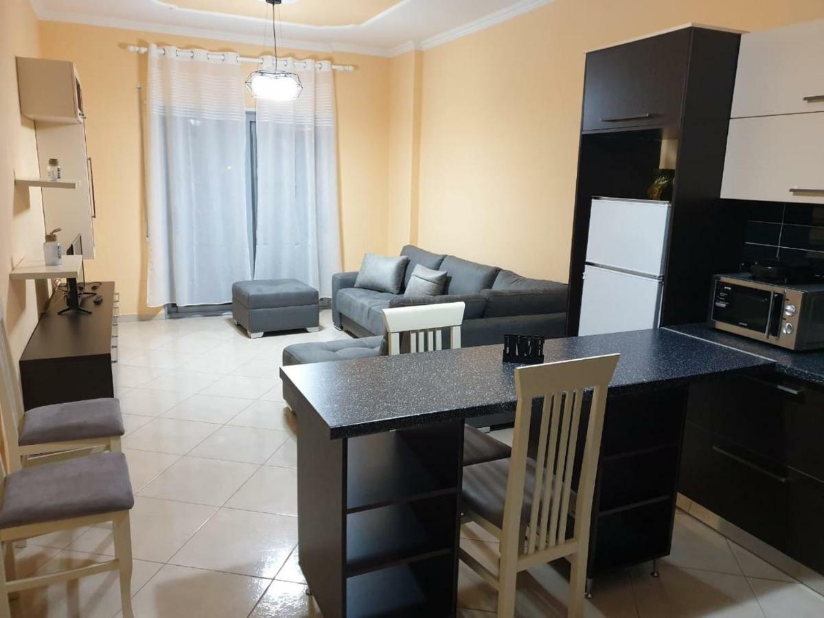 Ann'Apartment Orikum Bagian luar foto